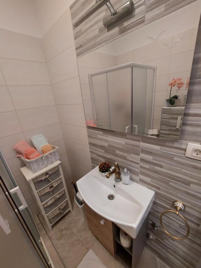 Rooms Nevenka Novi Vinodolski Esterno foto